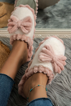 Load image into Gallery viewer, Fushia Bow Plush Winter Slipper