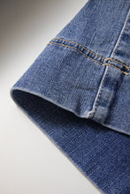 Load image into Gallery viewer, Ashleigh Blue Mineral Wash High Waist Crop Jeans