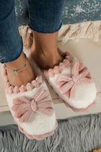 Load image into Gallery viewer, Fushia Bow Plush Winter Slipper