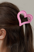 Load image into Gallery viewer, Black Simple Frosted Heart Shaped Hair Claw Clip