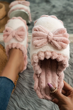 Load image into Gallery viewer, Fushia Bow Plush Winter Slipper