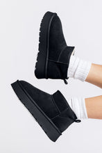 Load image into Gallery viewer, Chestnut Faux Fur Lined Suede Ankle Snow Boots
