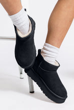 Load image into Gallery viewer, Chestnut Faux Fur Lined Suede Ankle Snow Boots
